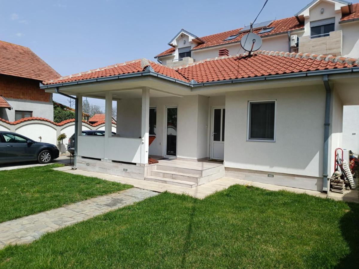 Serbian Home With Garden Krnjaca Luaran gambar