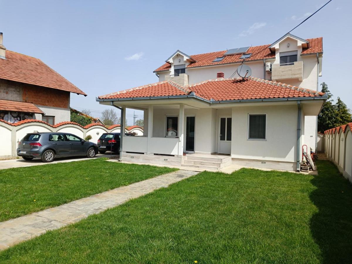 Serbian Home With Garden Krnjaca Luaran gambar